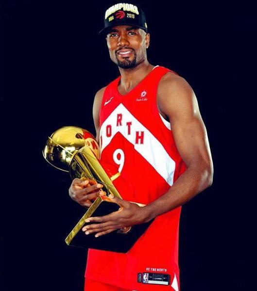 nba球星誰的丁丁尺寸最大?伊巴卡28厘米緊身褲照片被瘋轉(zhuǎn)(圖)